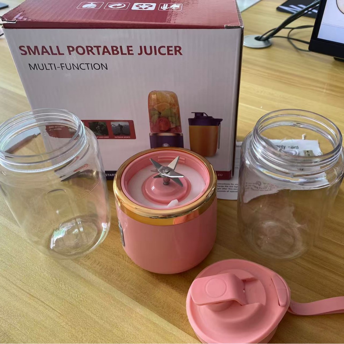 Image of Multifunctional Portable Electric Fruit Juicer 