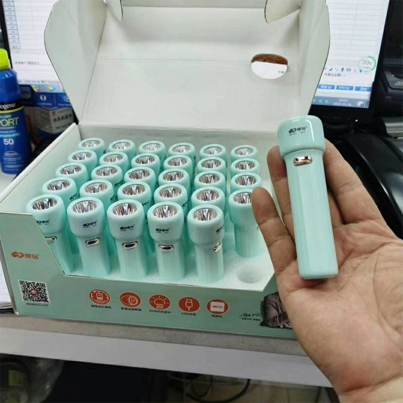 Kang Ming USB flashlight lamp charging mini cross-border pocket portable morning dental examination doctor KM-8931